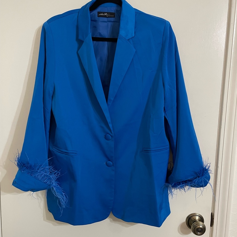 Stylish Blue Feather-Trimmed Women's Blazer